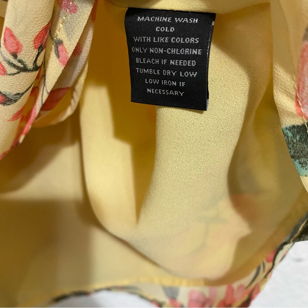 Investments Yellow Floral Tie Front Blouse V Neck XL - Picture 5 of 6